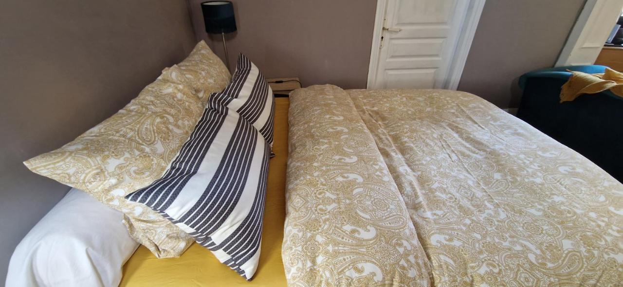 Chambre D'Hotes Abbatiale แบร์เนย์ ภายนอก รูปภาพ